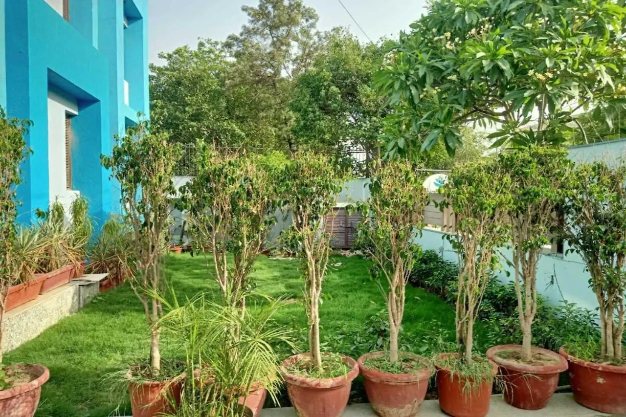 Asian Suites Iffco Metro Station Gurugram Gurgaon 3*,