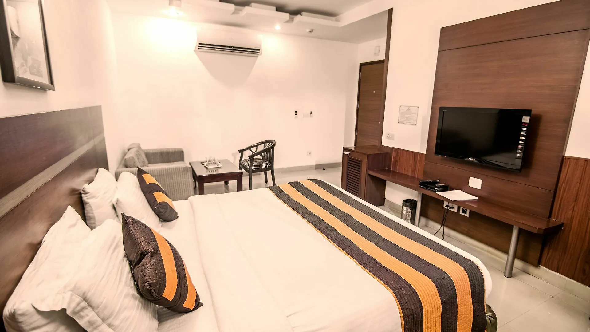 Asian Suites Iffco Metro Station Gurugram Gurgaon 3*,  Indien