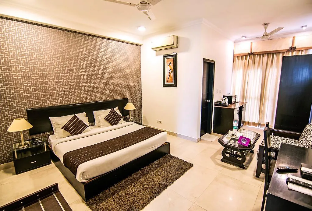 Asian Suites Iffco Metro Station Gurugram Gurgaon 3*,